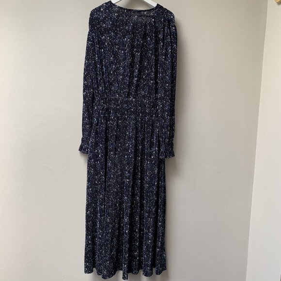 Very Plisse Long Maxi Dress Size UK 12 Floral Long Sleeve Blue V Neck - Picture 2 of 10